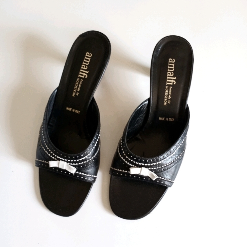 Amalfi Black leather heel Sandal